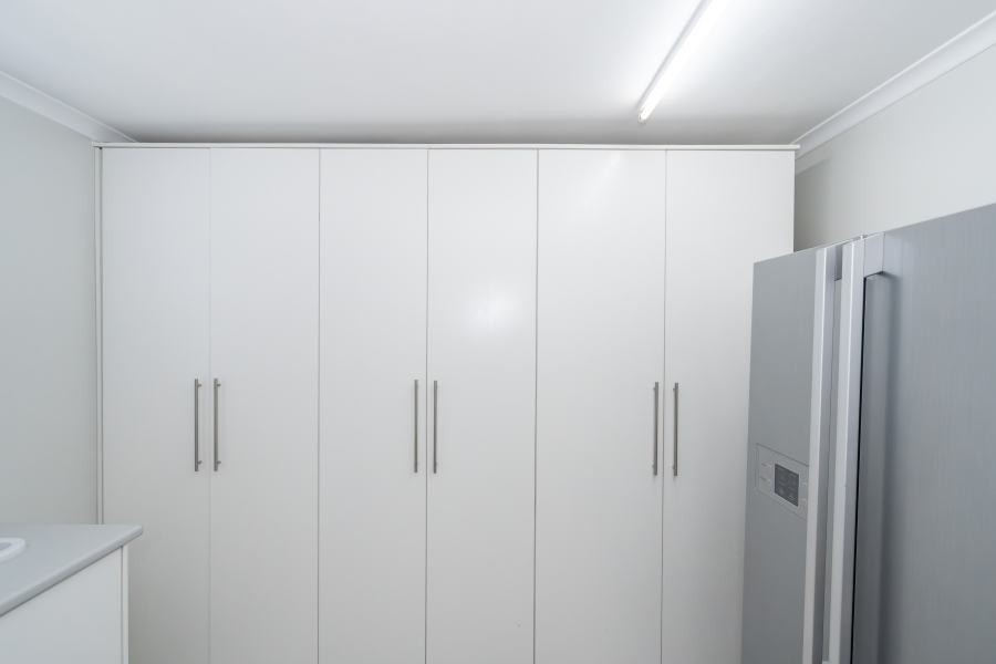 3 Bedroom Property for Sale in Laguna Hills Western Cape